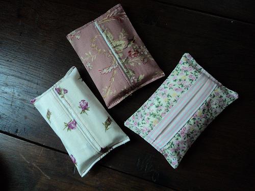 Pochettes pour mouchoirs en papier. (2/2)